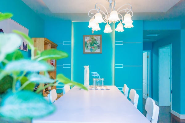 客厅瓷砖颜色如何搭配？ 客厅瓷砖颜色的风水方向如何选择？