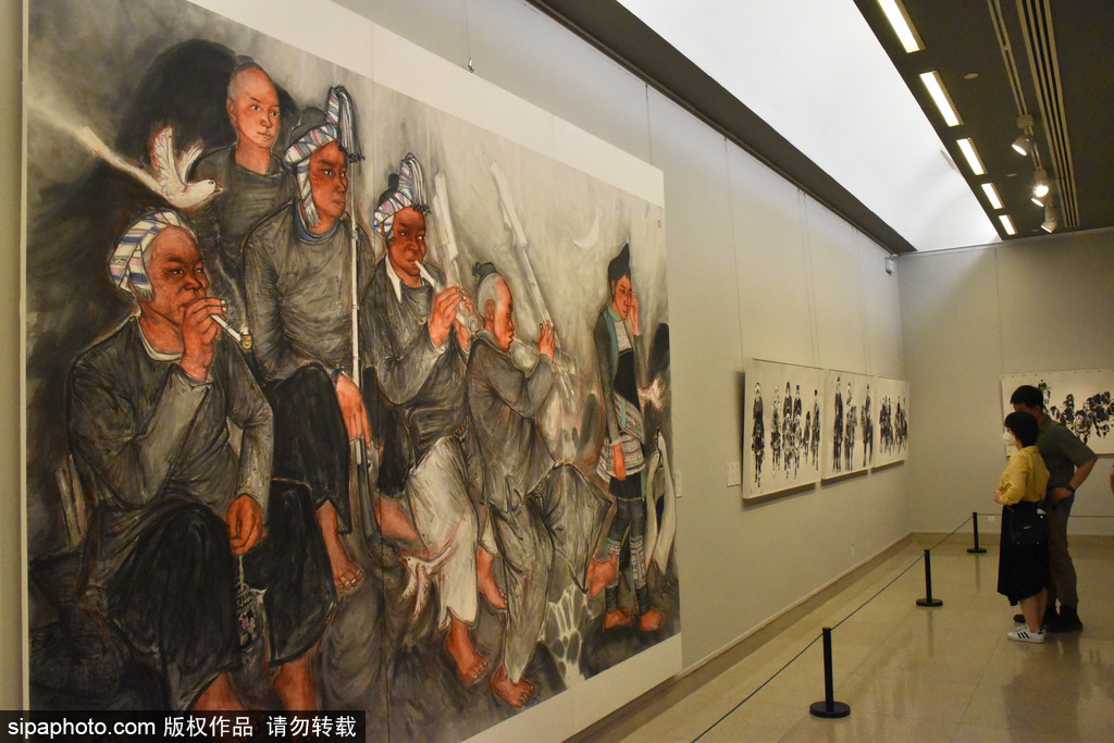 详细阐述
:“中华民族一家人”中国画展彰显民族文化现代进程